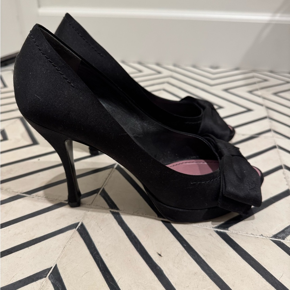 Louis Vuitton Elegant Black Women's Heels Pumps